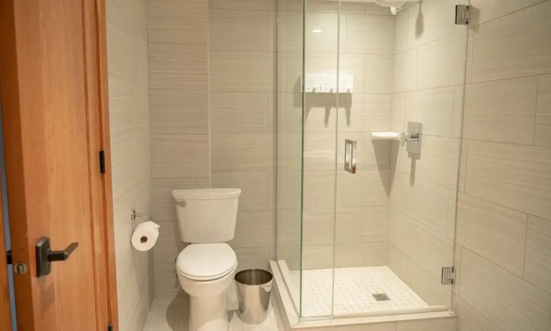 1080-BPI-Executive-Toilet
