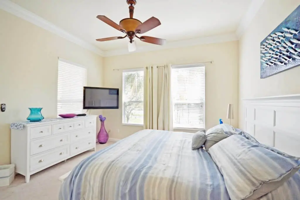 11Masterbedroom1.2