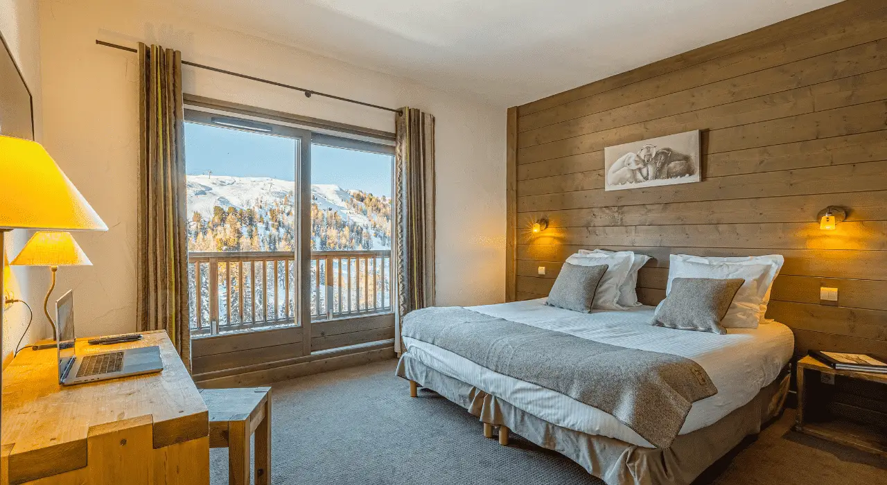 61dc8cd1b291723bf002d554_Chambres-Hotel-Carlina-la-plagne-les-etincelles