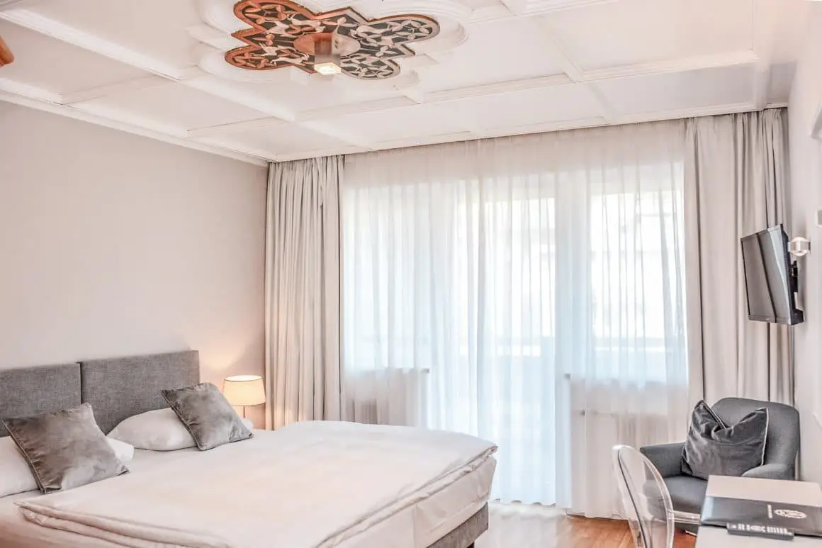 Doppelzimmer_Standard-mit-Balkon_01-1160x773