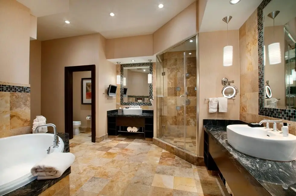 IP_Stay-Penthouse_Suite_Bathroom_01-762334-full