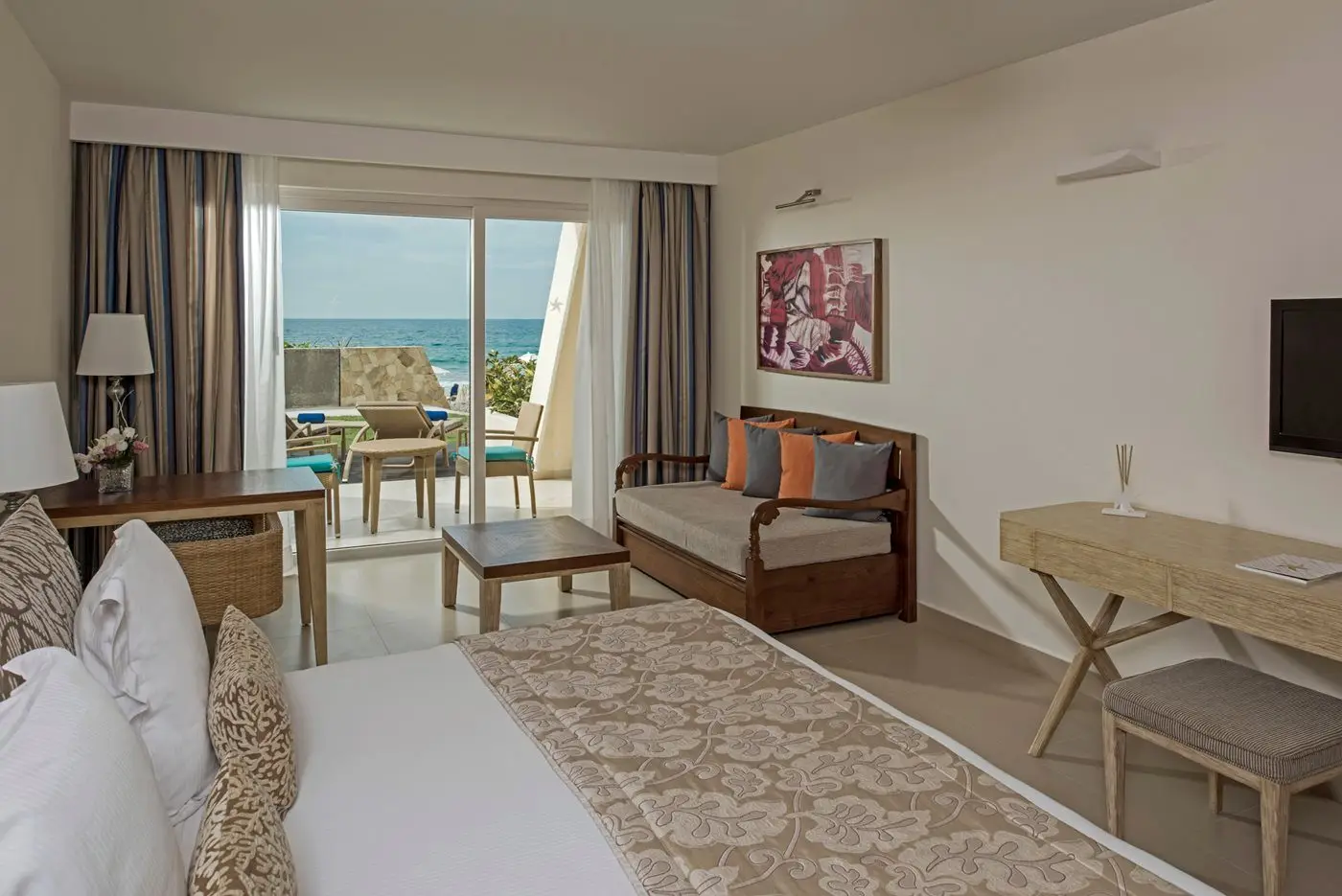 Iberostar-Playa-Mita-Room-005-Junior-Suite