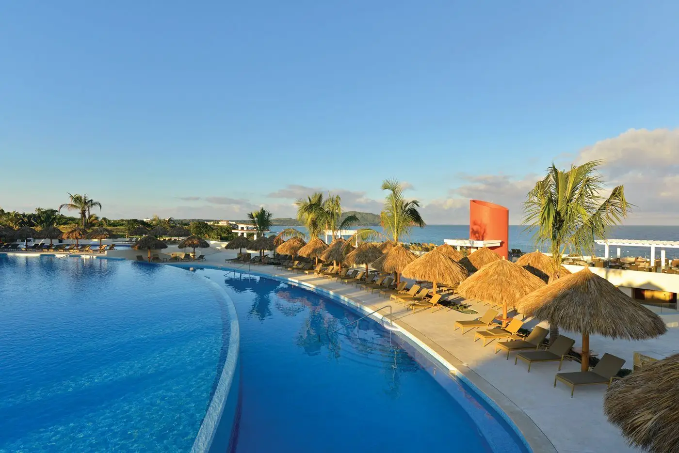 PVR_IberoPlayaMita_Pool_001_AR