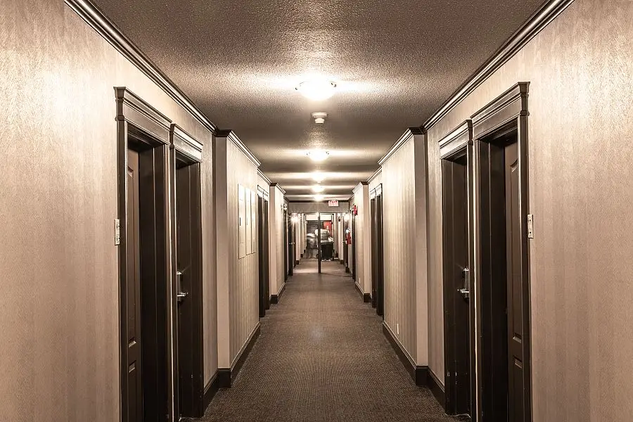 Prestige Inn Golden Hallway & Details