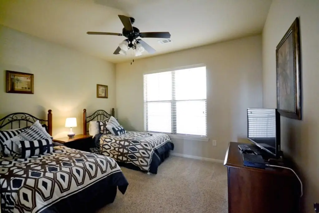 Twinbedroom2.1
