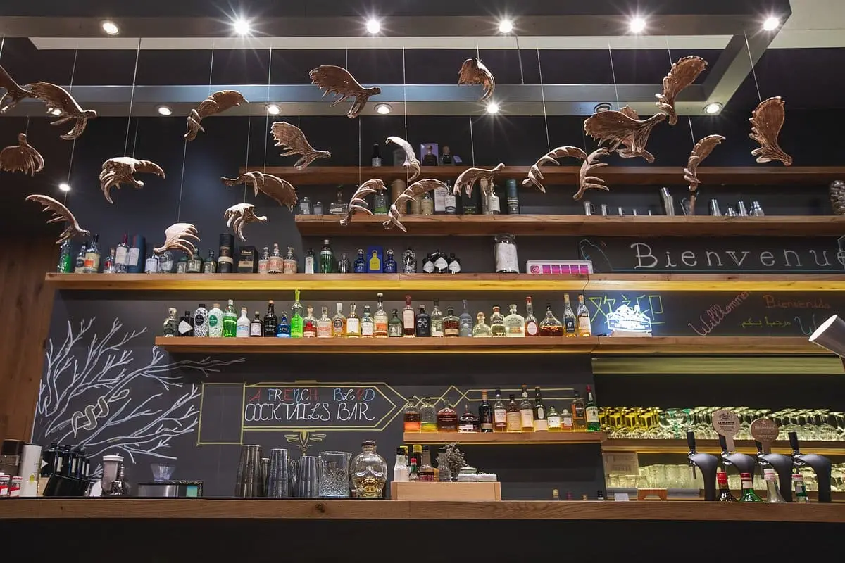 bar (1)