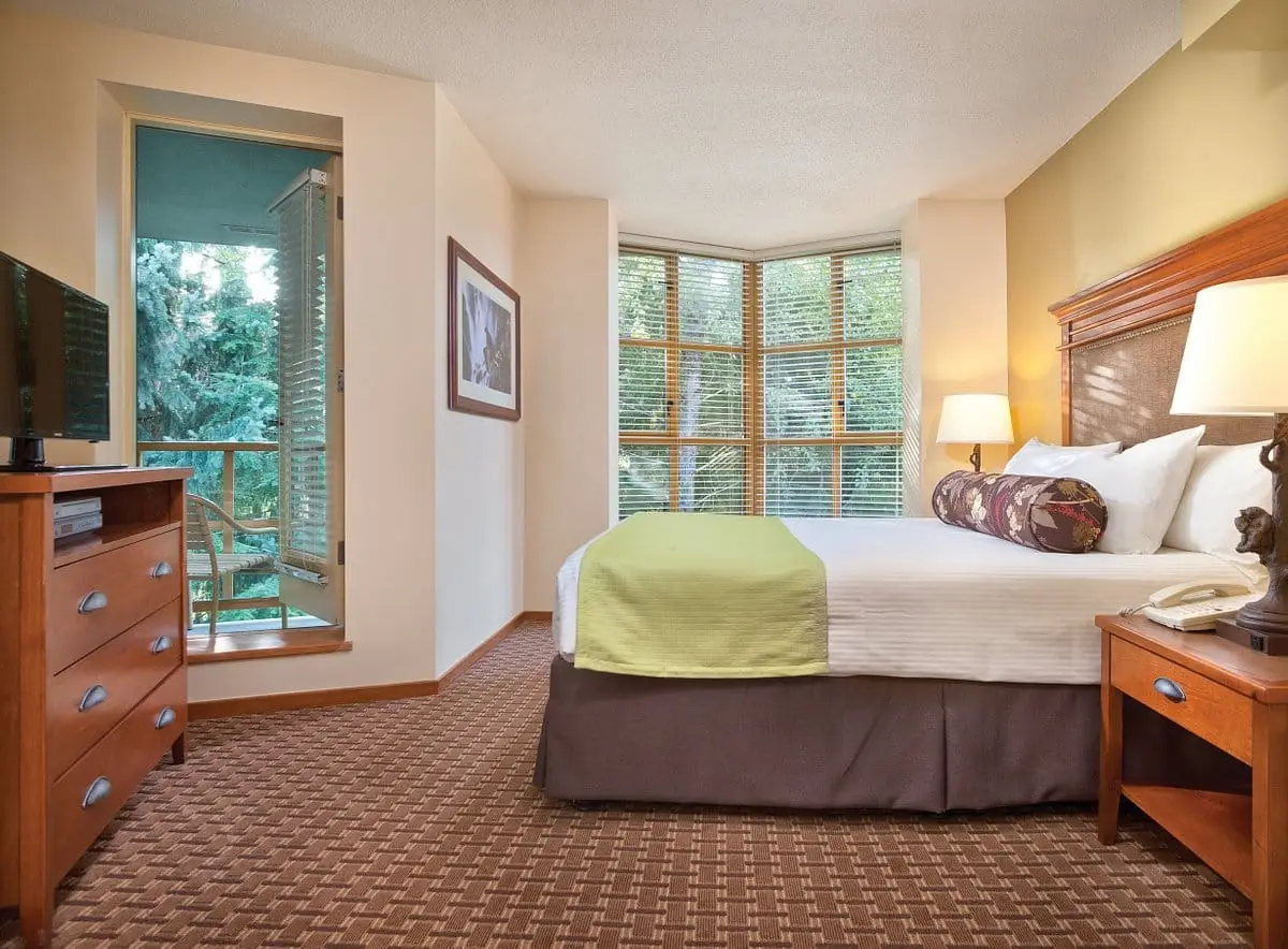 bedroom-worldmark-whistler