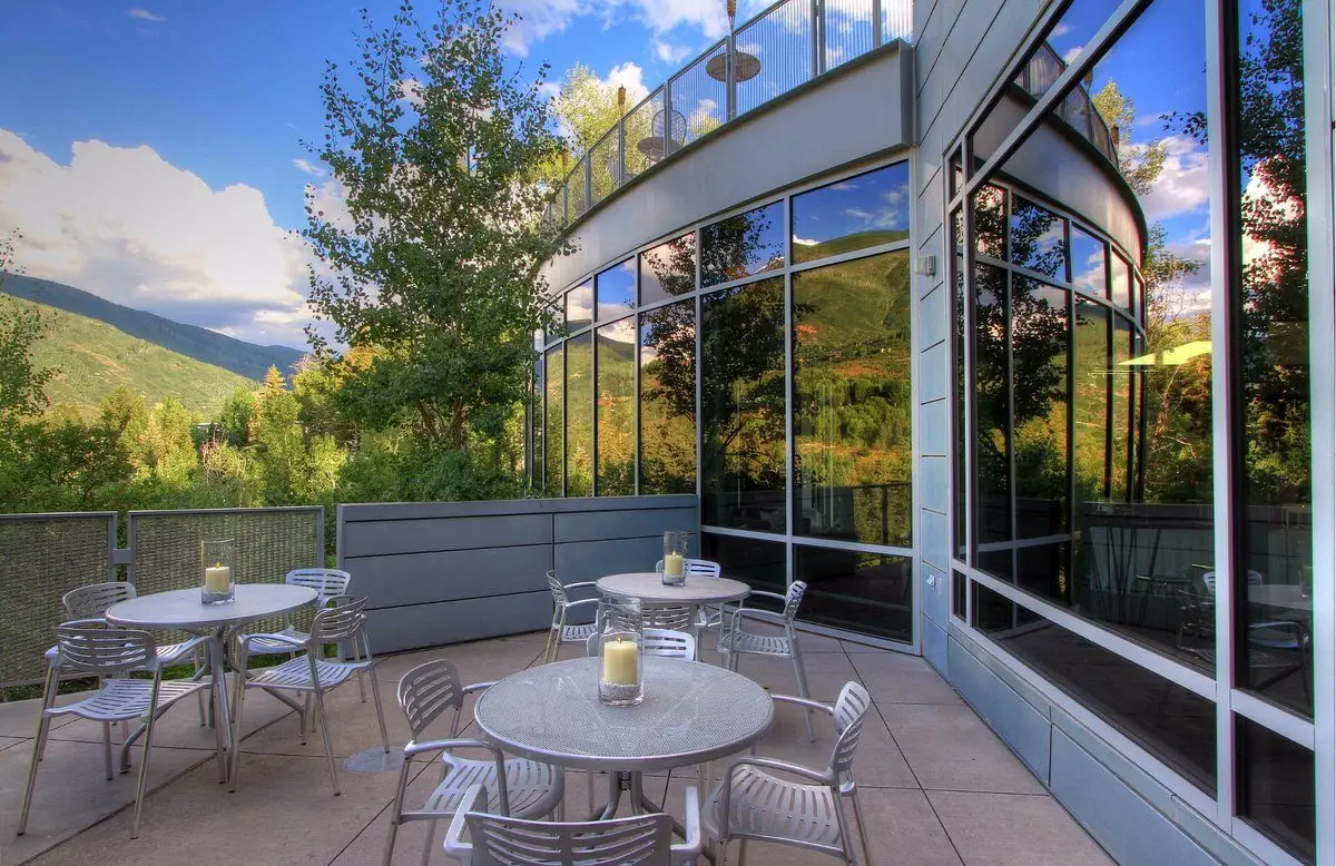bucksbaum-terrace-at