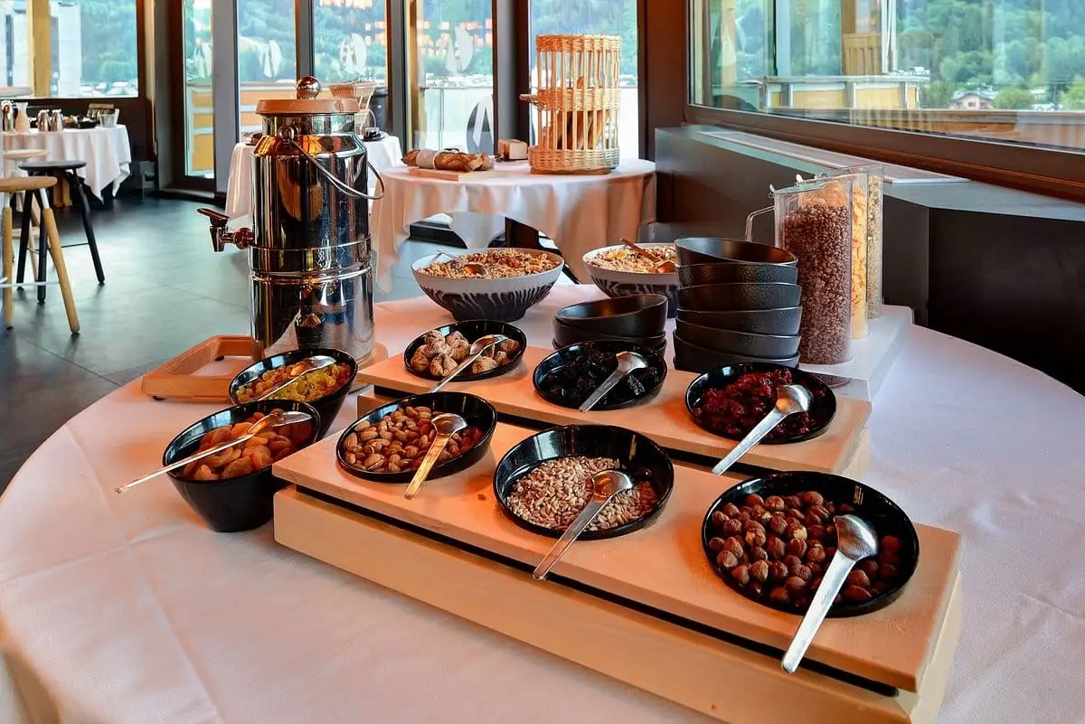 buffet-petit-dejeuner