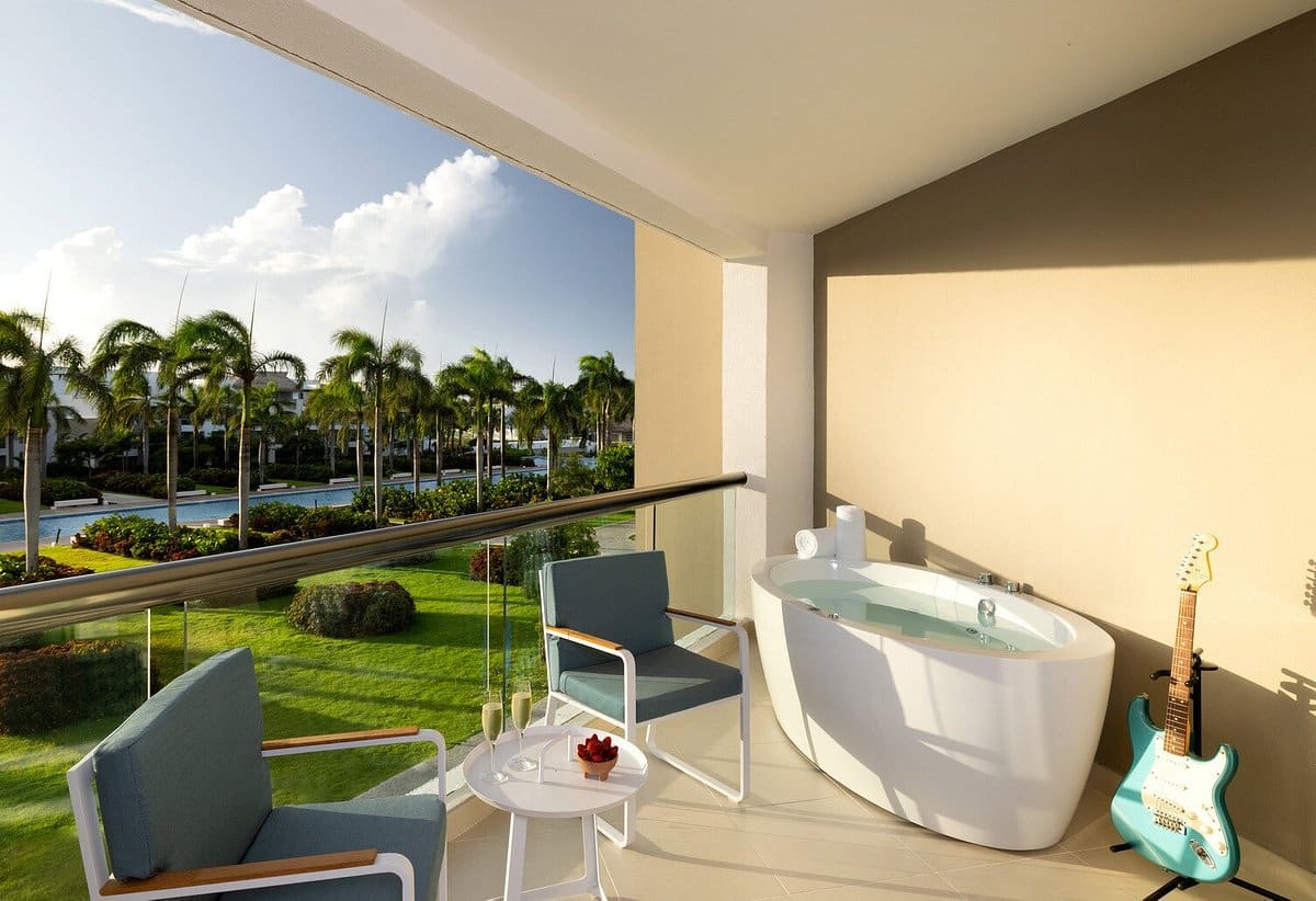 caribbean-suite-balcony