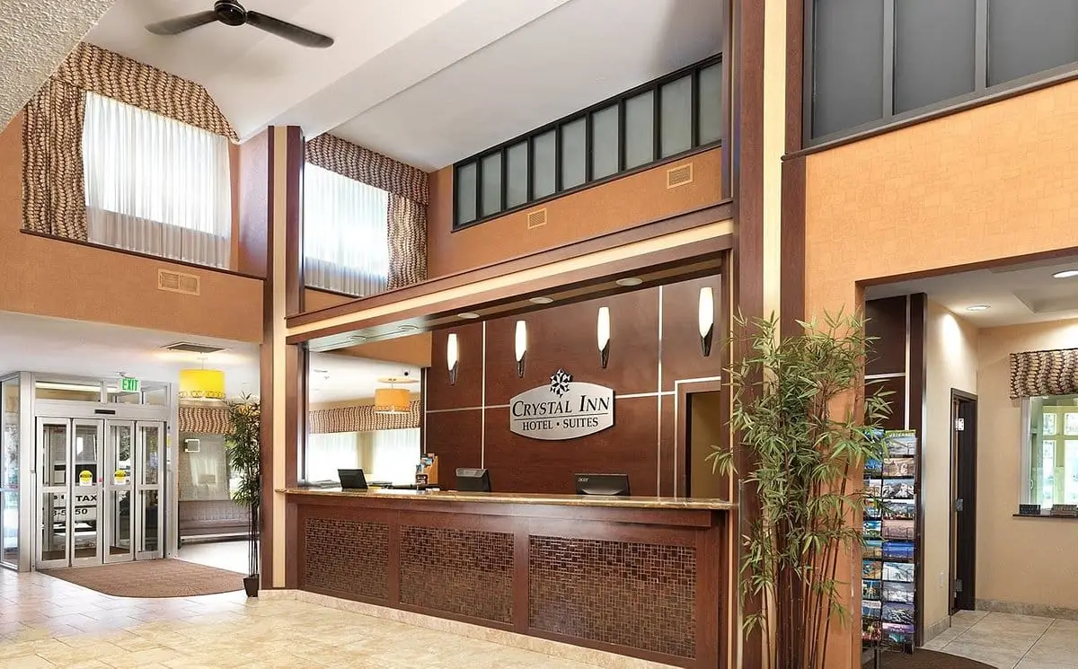 crystal-inn-hotel-suites (1)