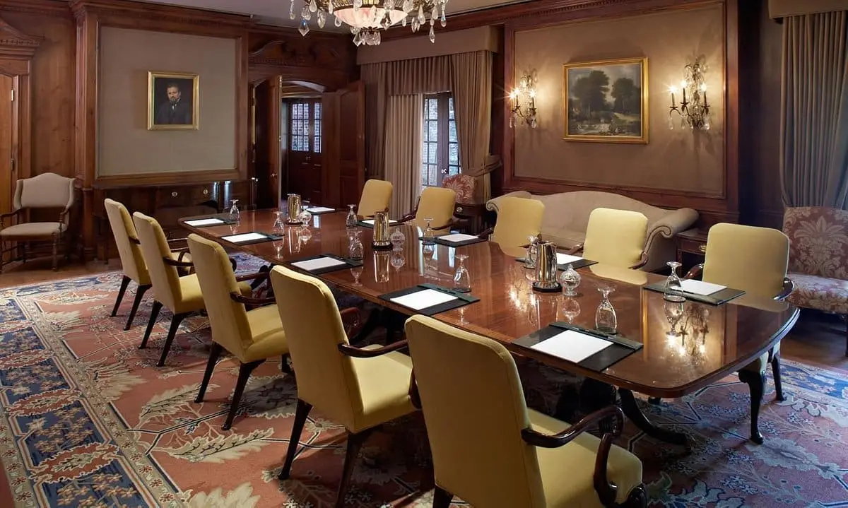 founder-s-boardroom