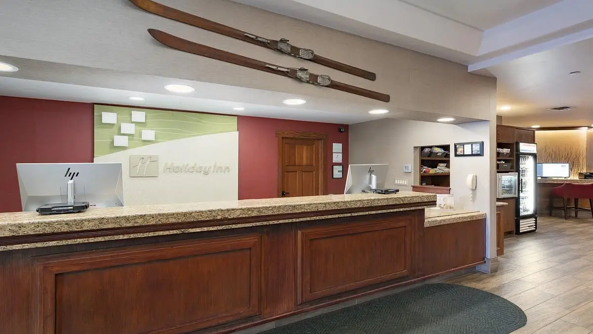 front-desk-available