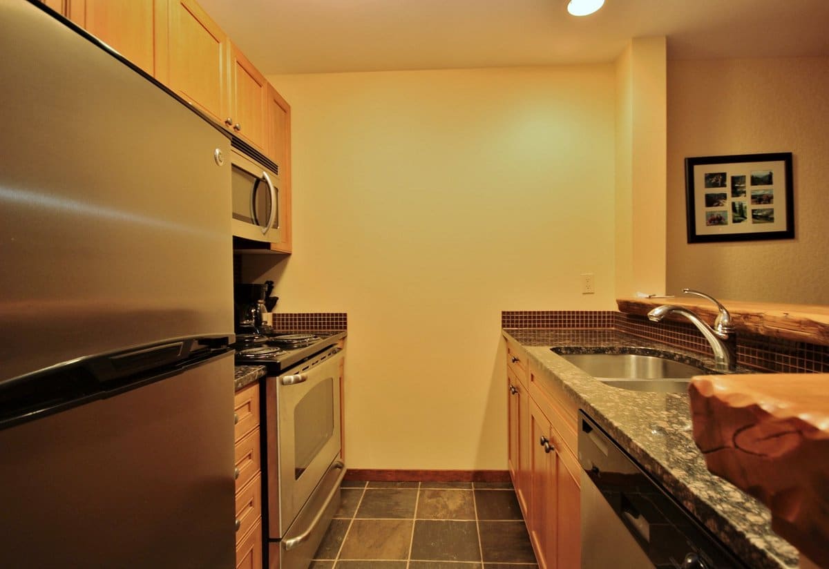 full-in-suite-kitchen (1)