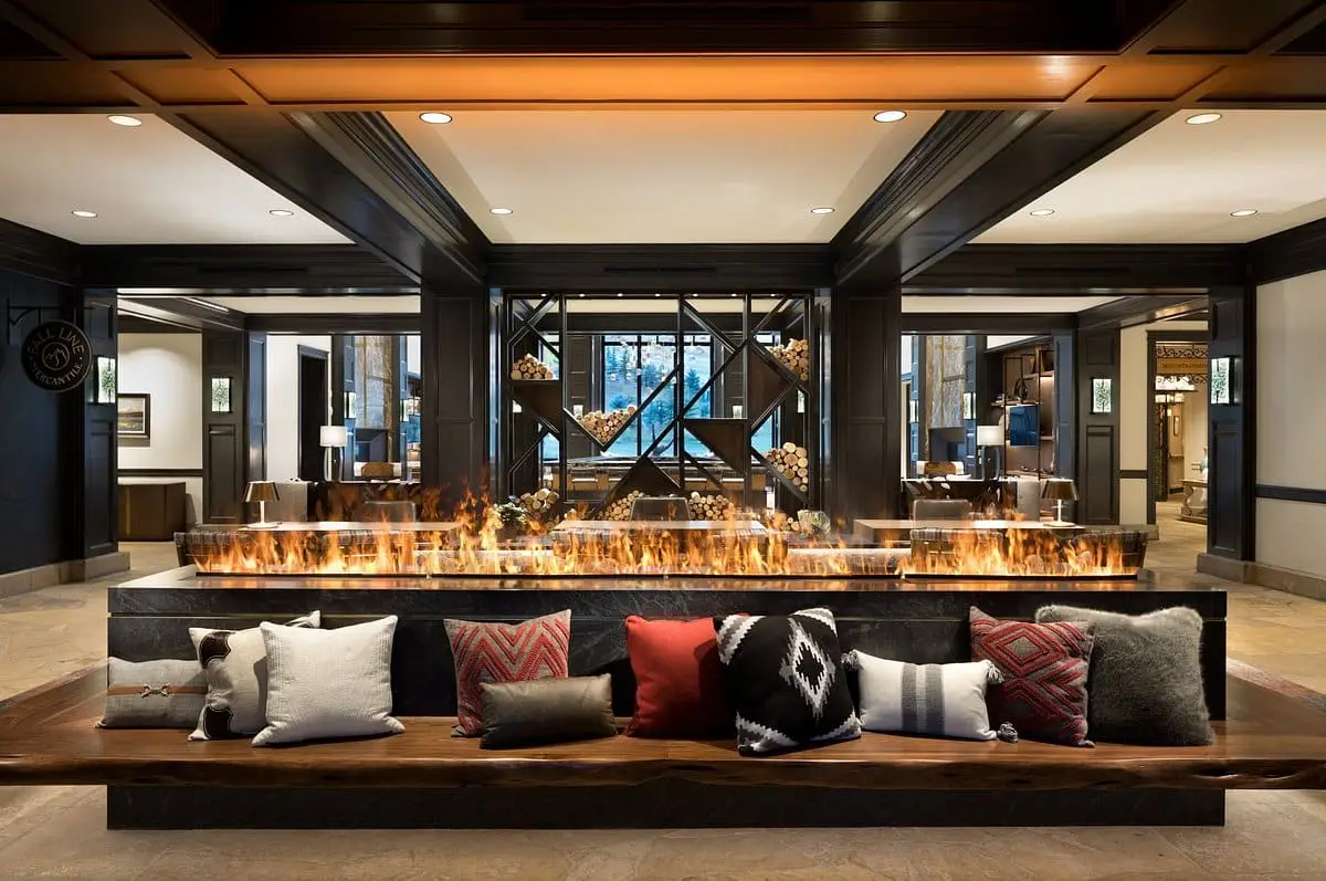 hotel-lobby