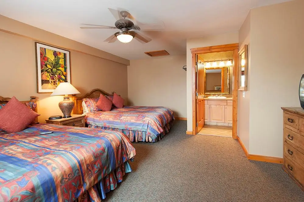 lizard-creek-lodge-2