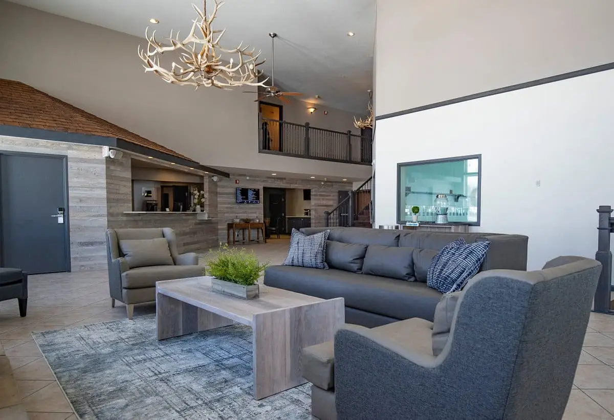 lobby (7)