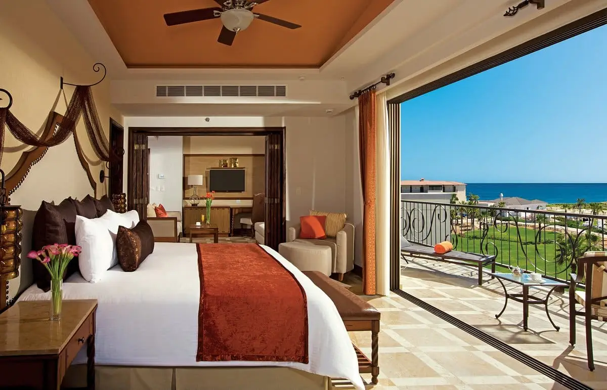 master-suite-ocean-view (1)
