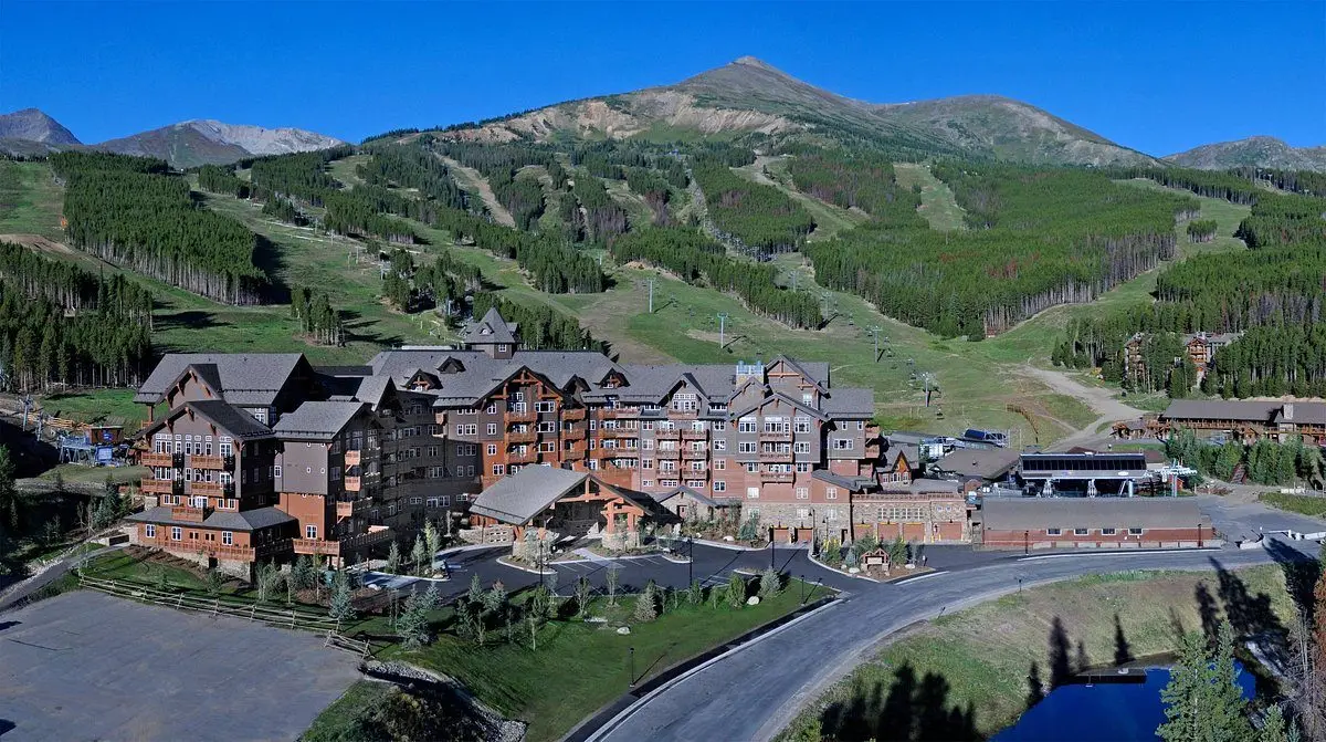 one-ski-hill-place-a (1)