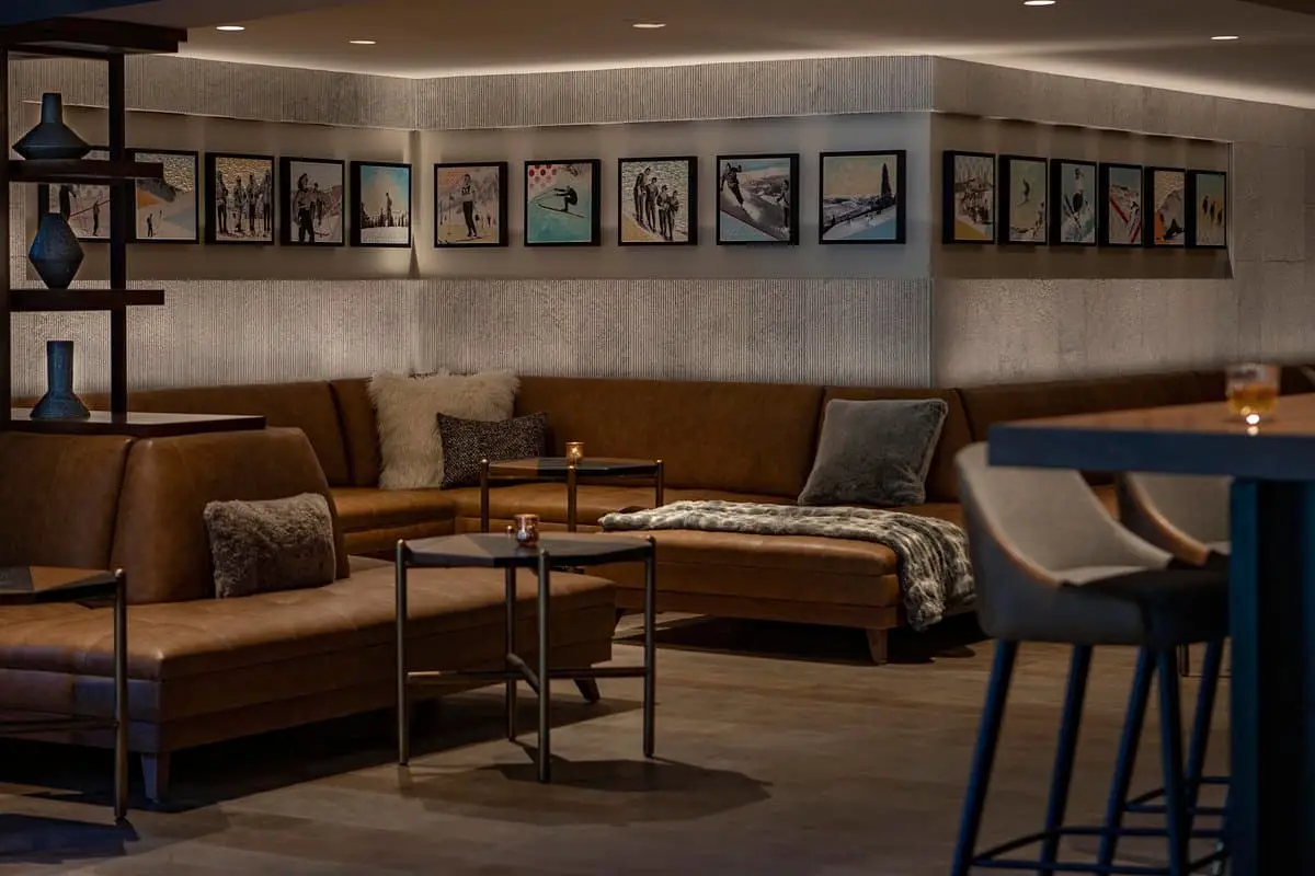 revel-lounge (2)