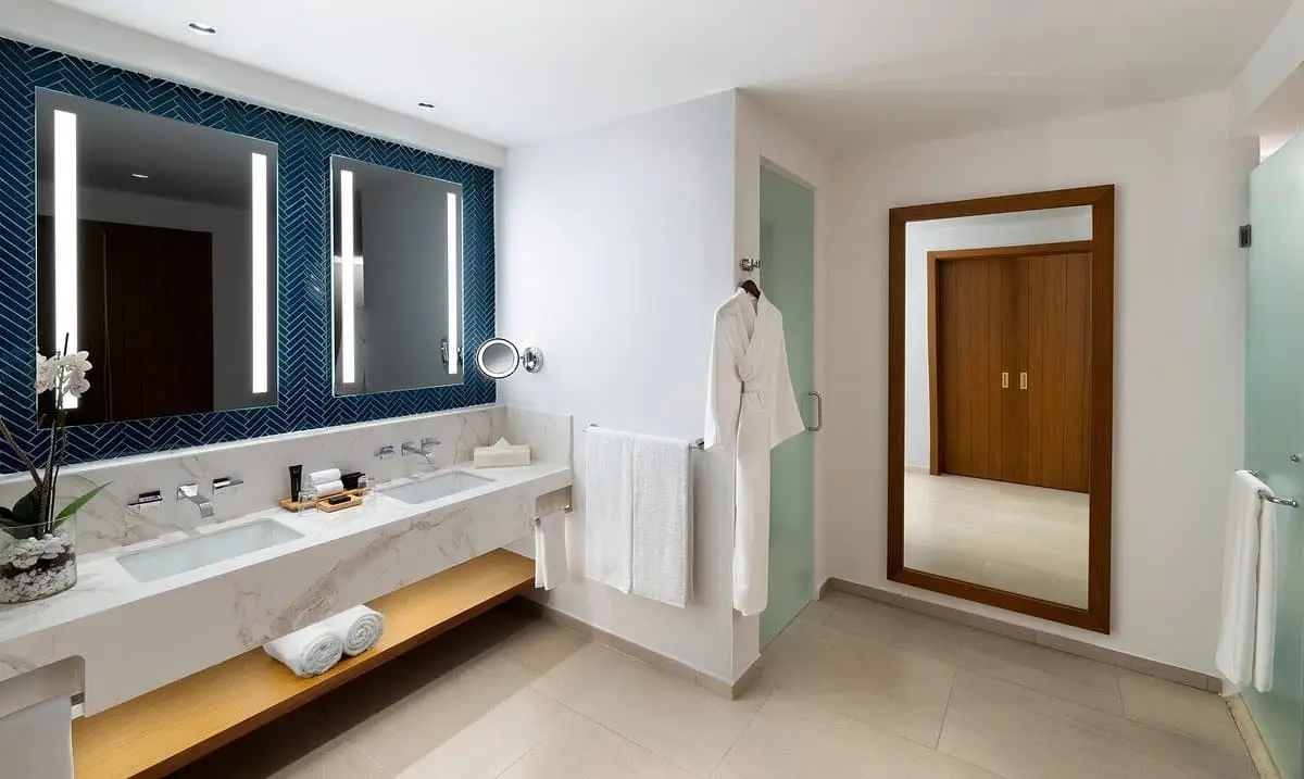 rock-suite-bathroom
