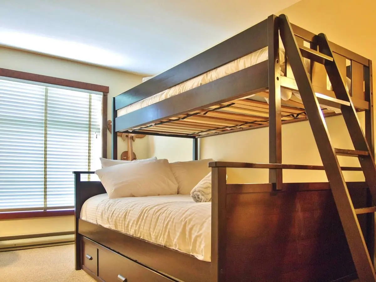 snow-creek-lodge (1)