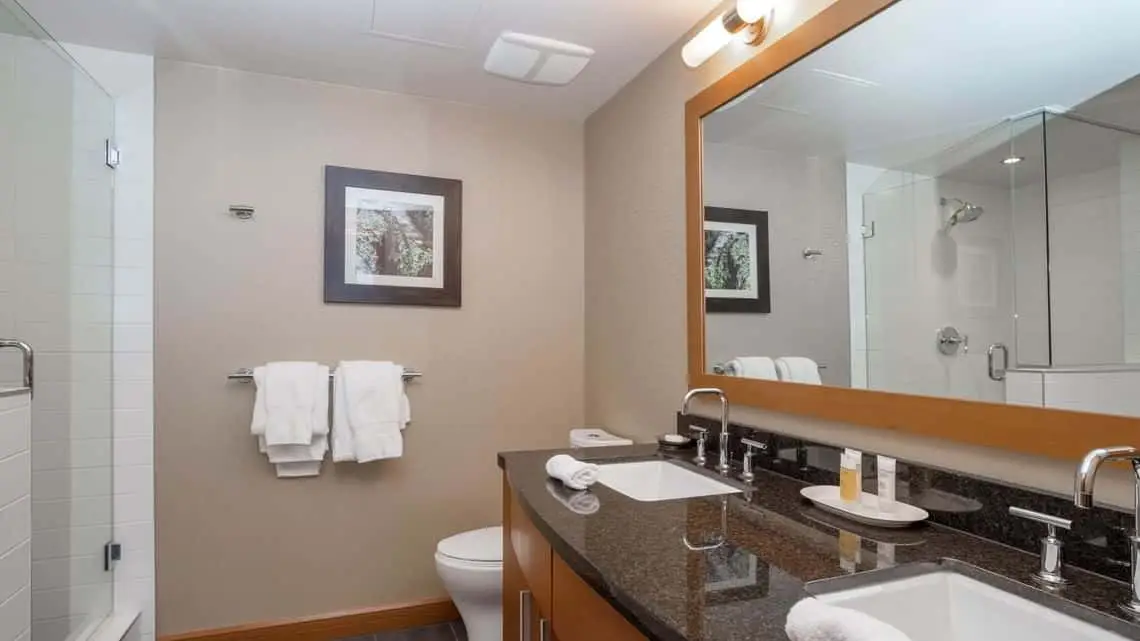 sut-rmr-2skk-bath_wide