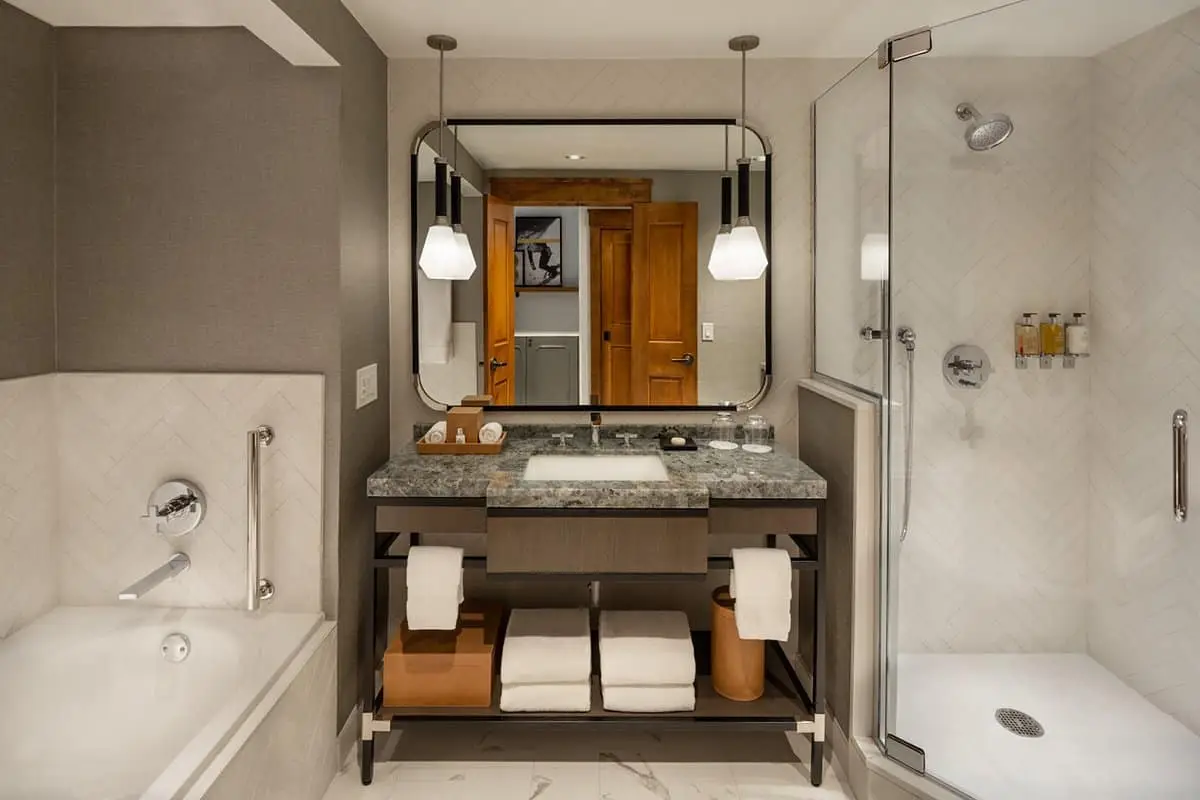 the-hythe-a-luxury-collection (16)