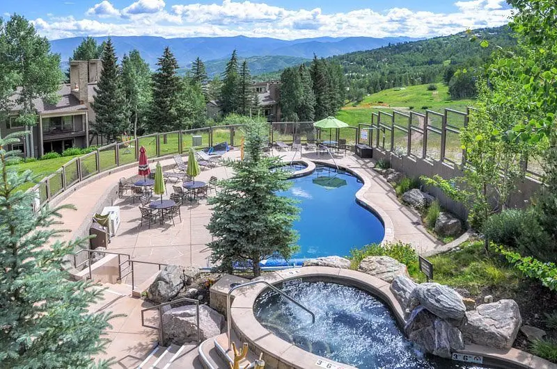 the-timberline-condominiums (2)