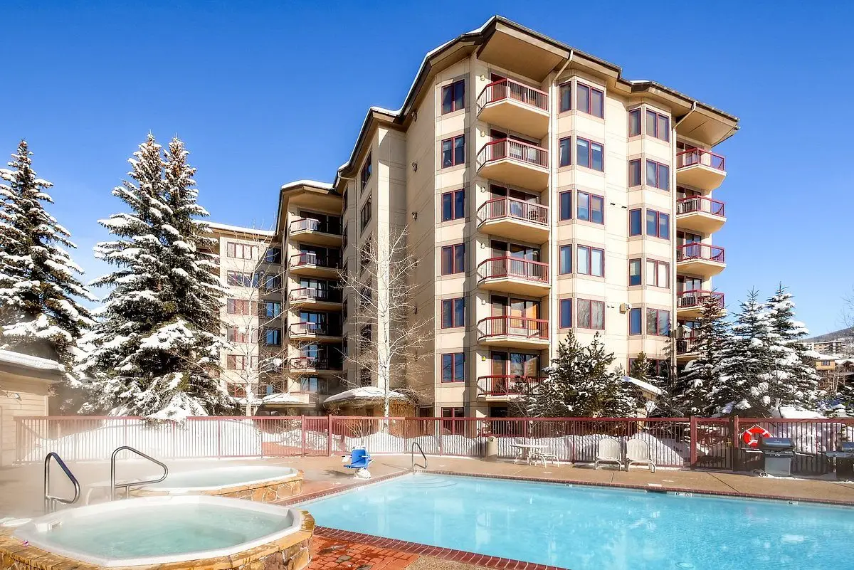 torian-plum-condominiums (11)