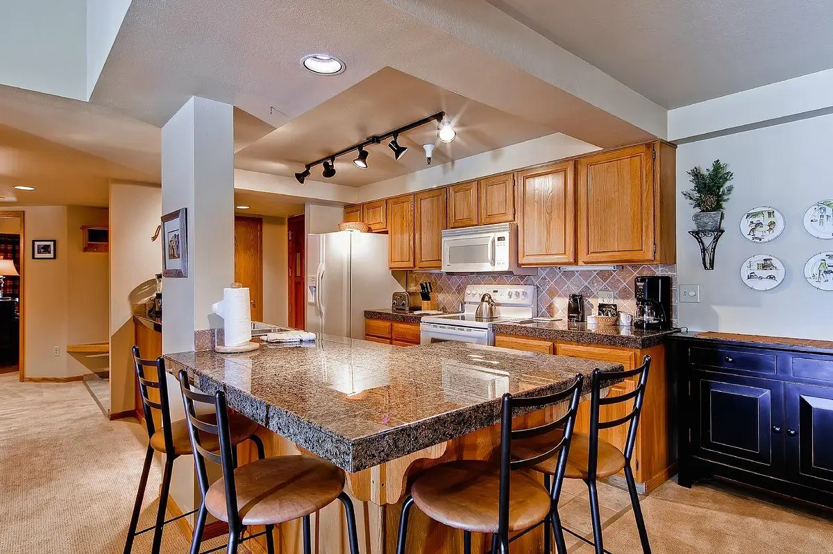 torian-plum-condominiums (2)