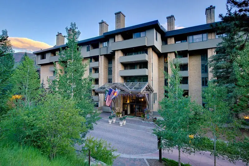 vail-s-mountain-haus (1)