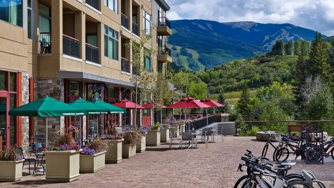 wes1958ex-157894-The-Westin-Riverfront-Beaver-Creek-Gondola-Plaza