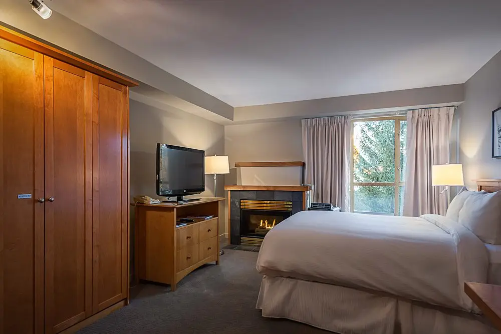 whistler-peak-lodge-1000-v12