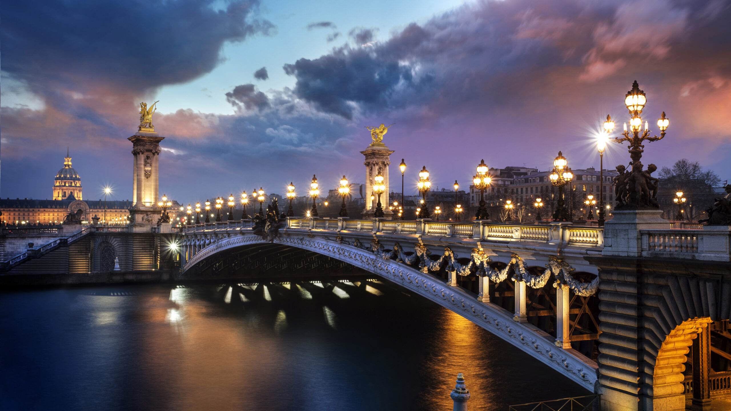 bridge_of_alexander_with_lights_france_paris_with_background_of_clouds_and_sky_4k_5k_hd_travel