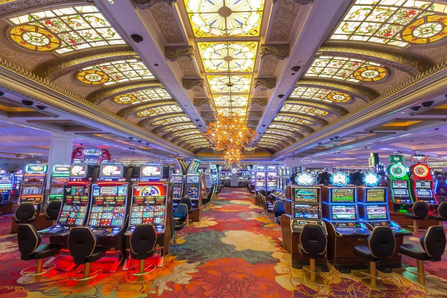 iagnf-attraction-casino-1780-hor-clsc