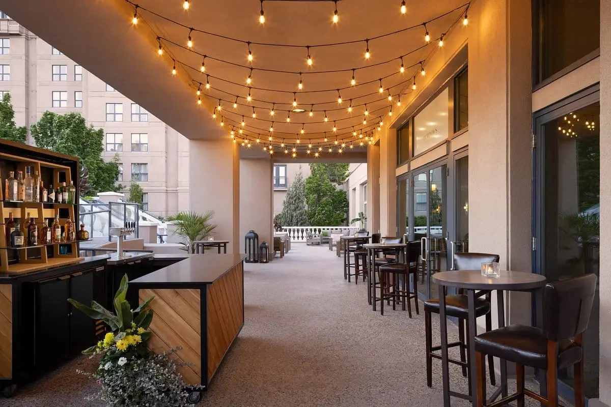 luminous-patio-bar