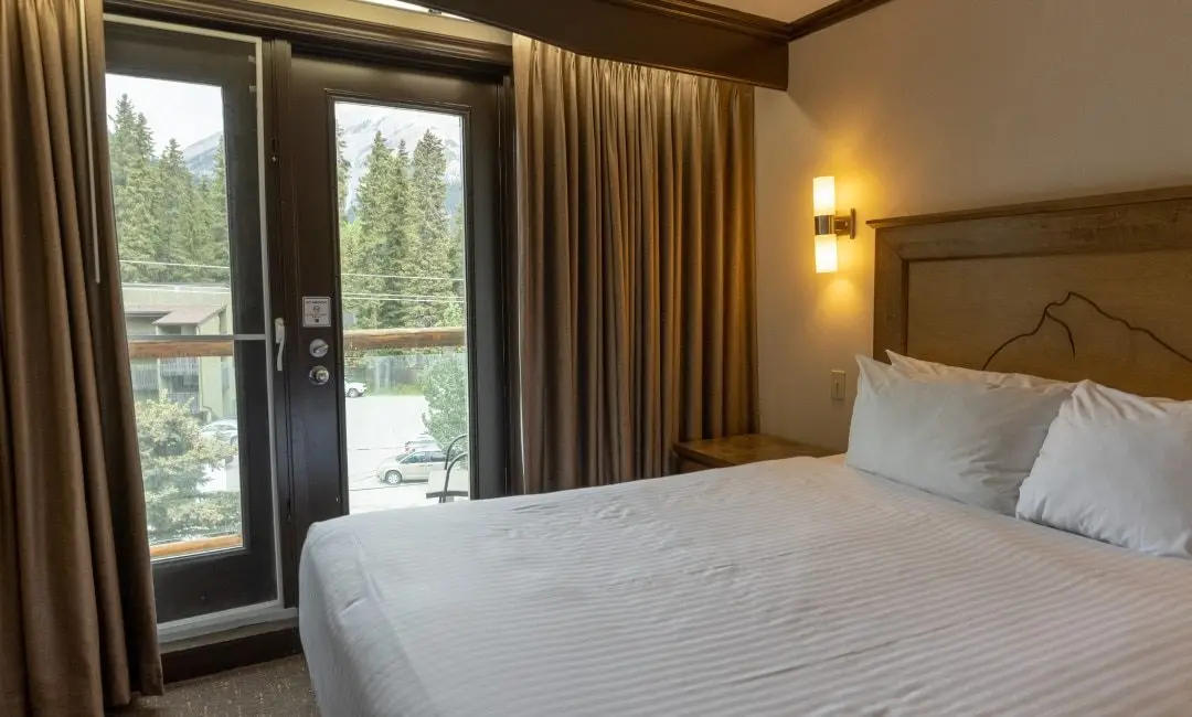 1080-RSL-Two-BR-Apartment-Bedroom