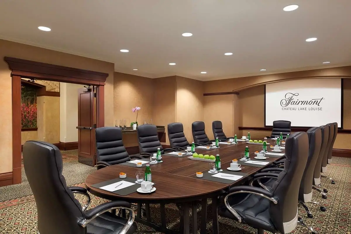 trail-meeting-room