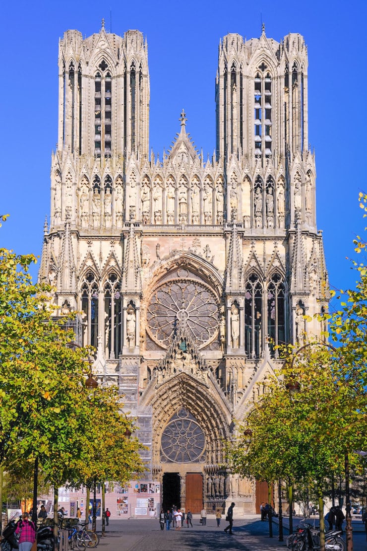 cathedrale-de-Reims-740x1110