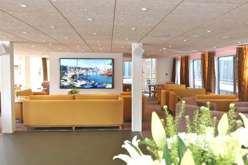 salon-bar02-ms-camargue-rhone-croisieurope-haubtmann
