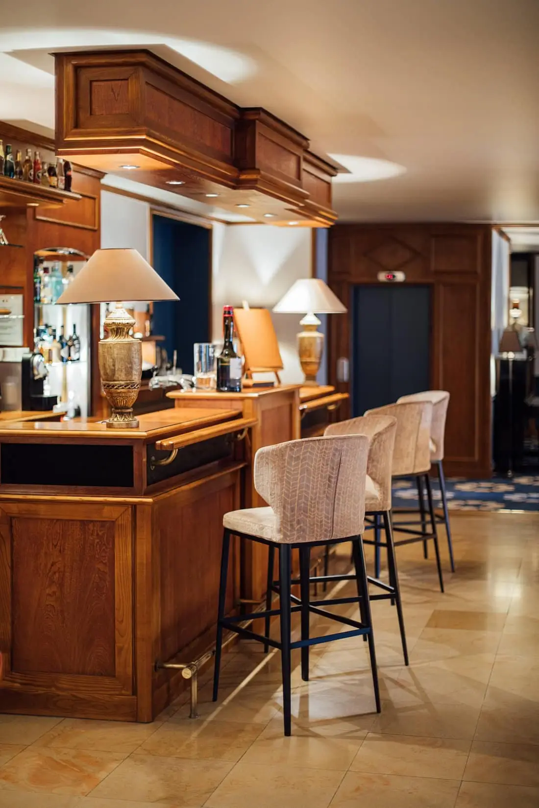 bar (3)