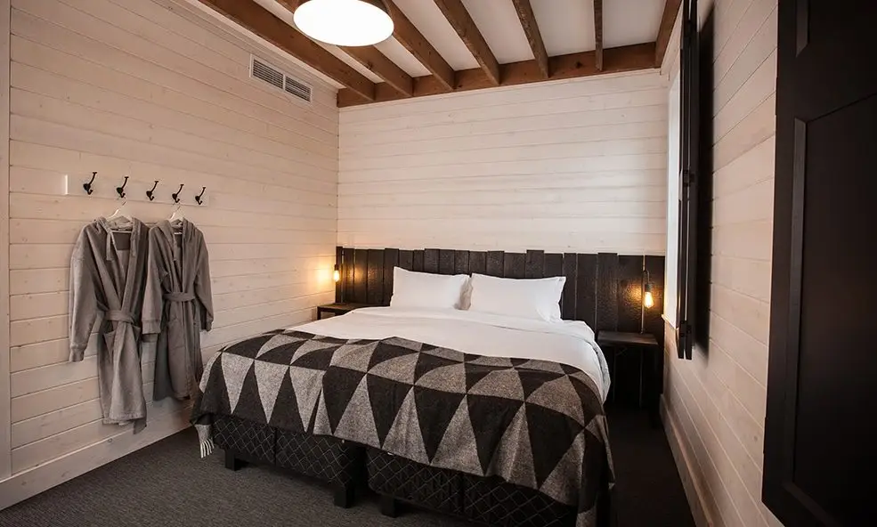 ELEVEN_Revelstoke_Lodge_2471
