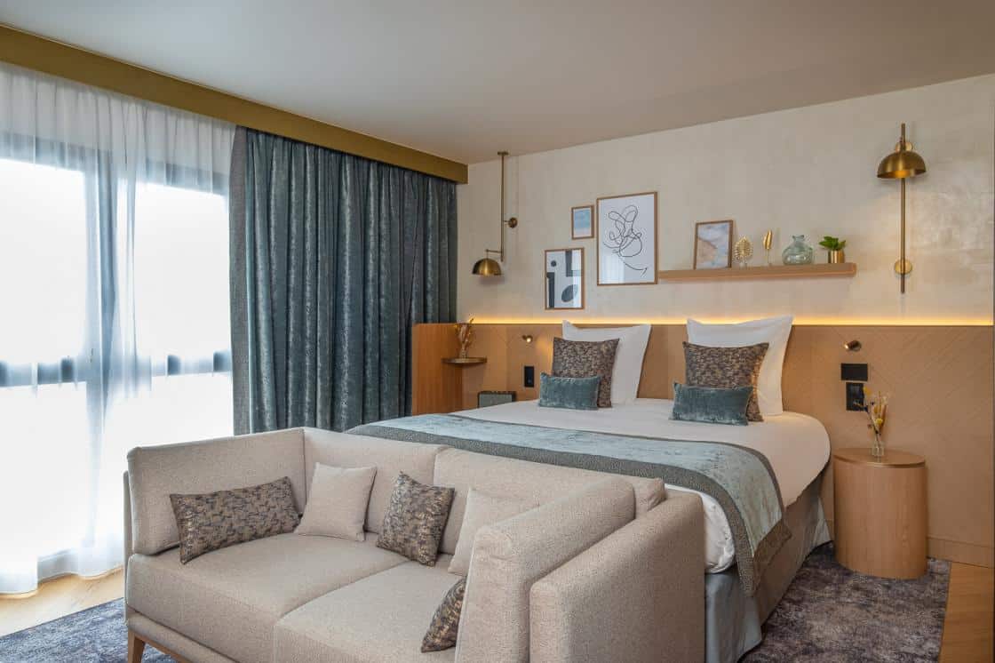 hotel-le-burdigala-chambre-deluxe-161146-1120-510-landscape