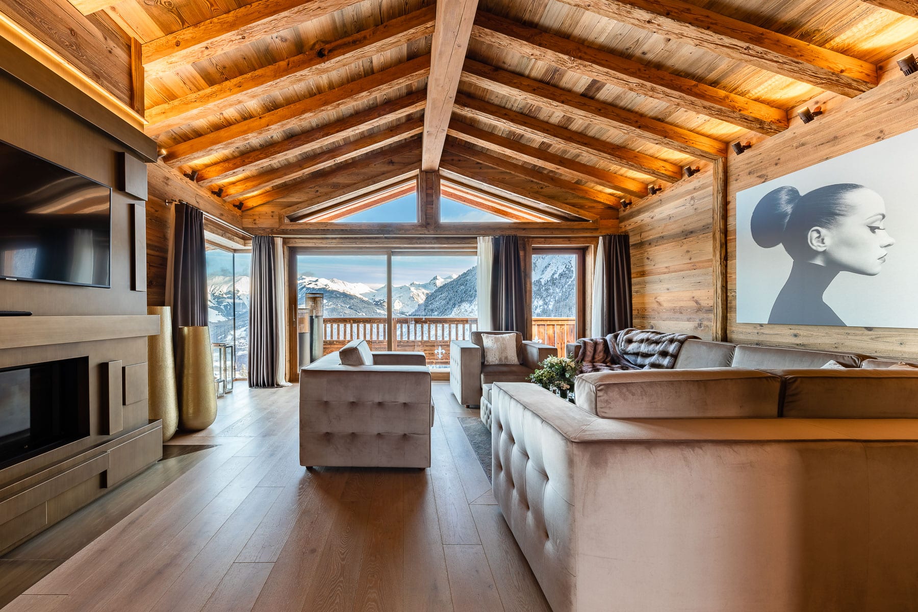 Unbelieved_Mountain_Views_from_the_Top_Floor_Prestige_Residence_Nord_Resort_Ultima_Courchevel_Belvedere