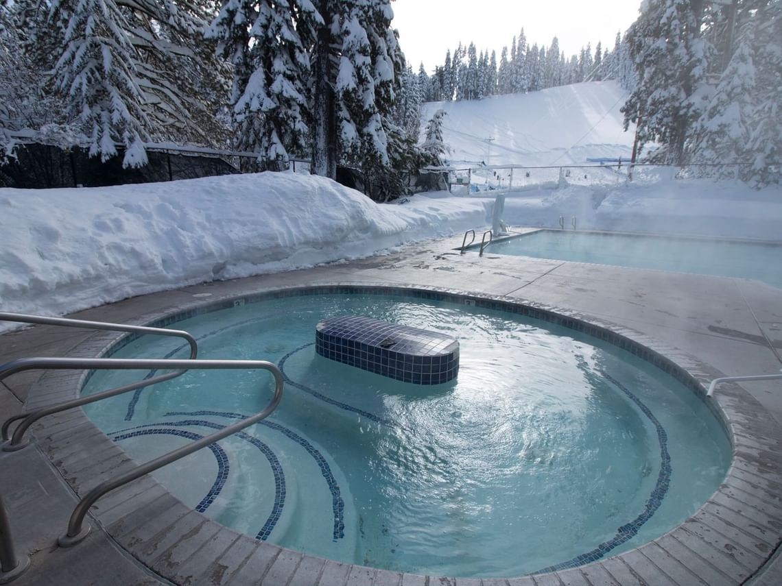 hot-tub-winter_standard