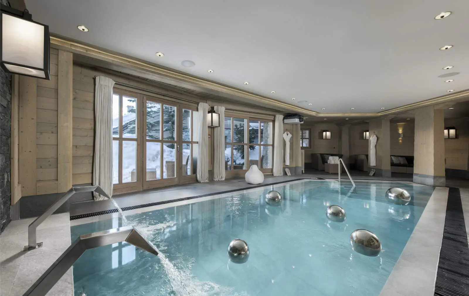 suite-chalet-abruzzes-piscine