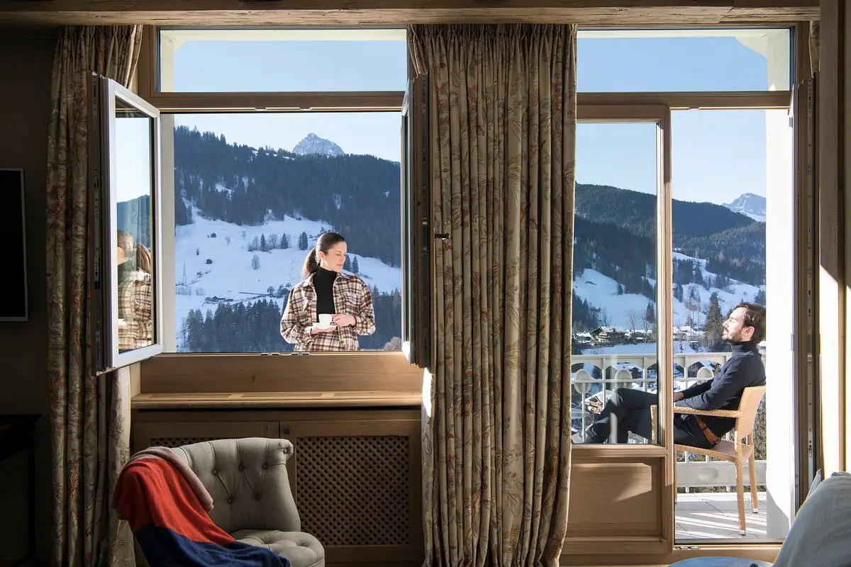deluxe-junior-suite-mountain (6)