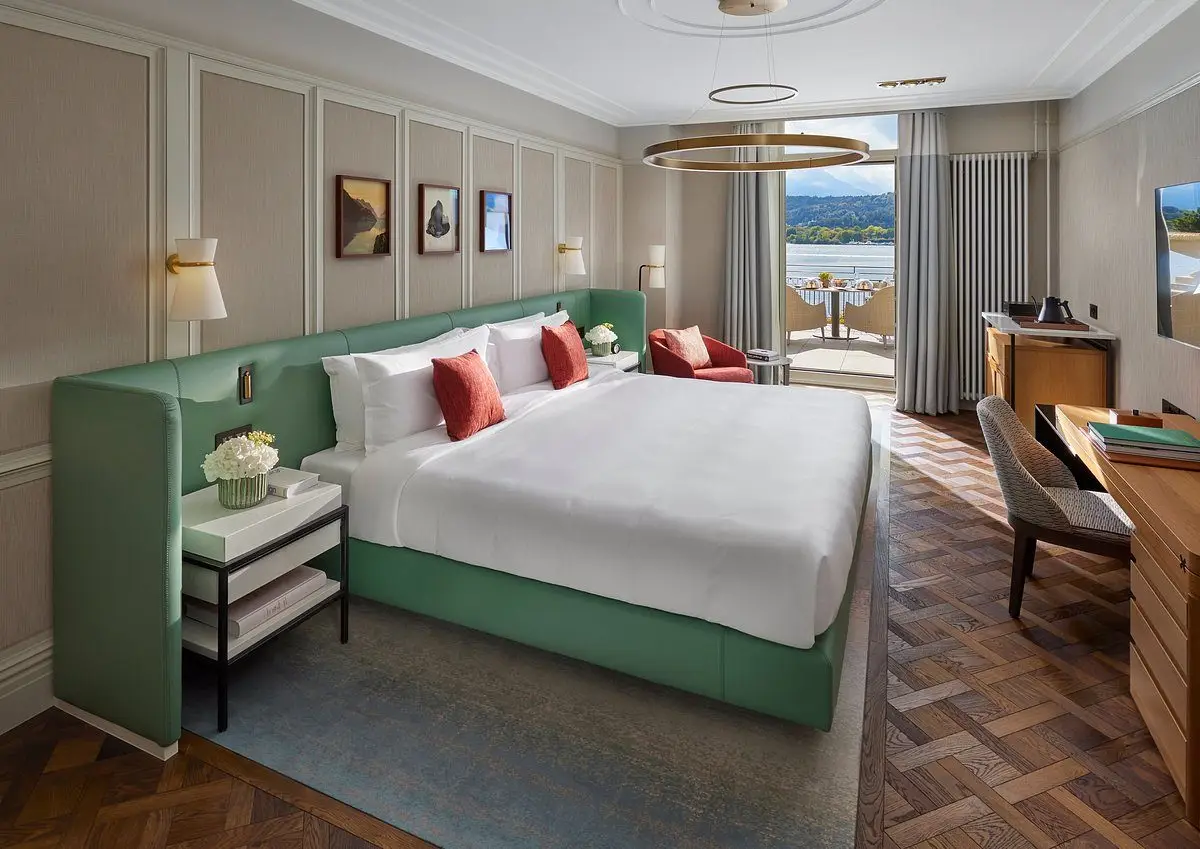 deluxe-lake-view-room