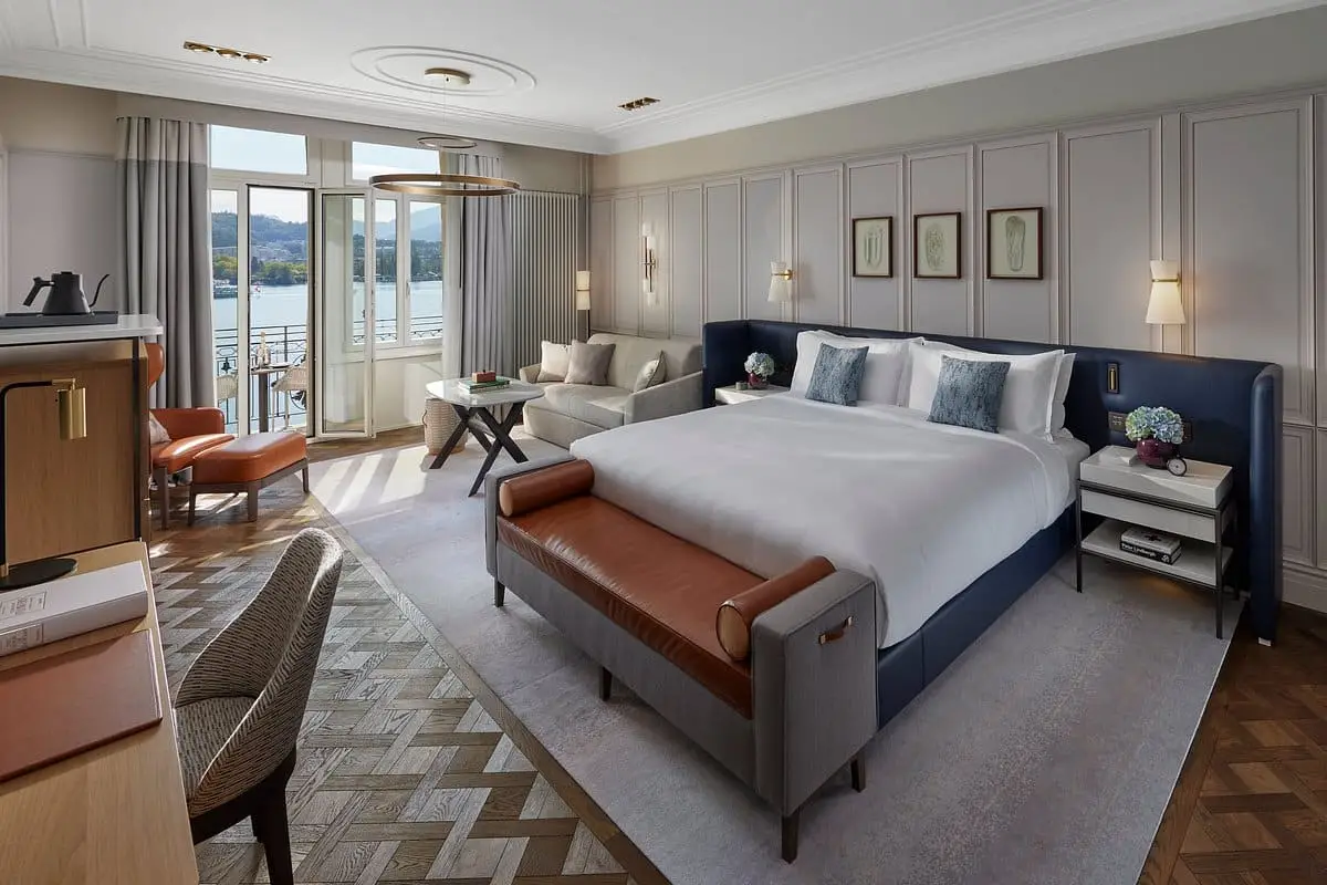 lake-view-junior-suite (2)